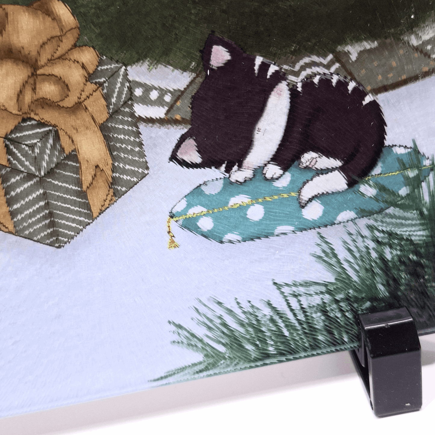 Christmas Highland Cow Glass Cutting Board