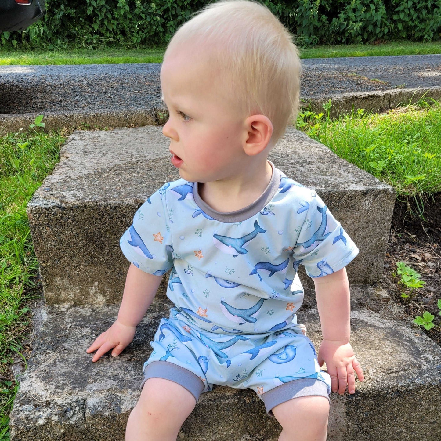 Short sleeved t-shirt - gifts to give - handmade clothing - M&G