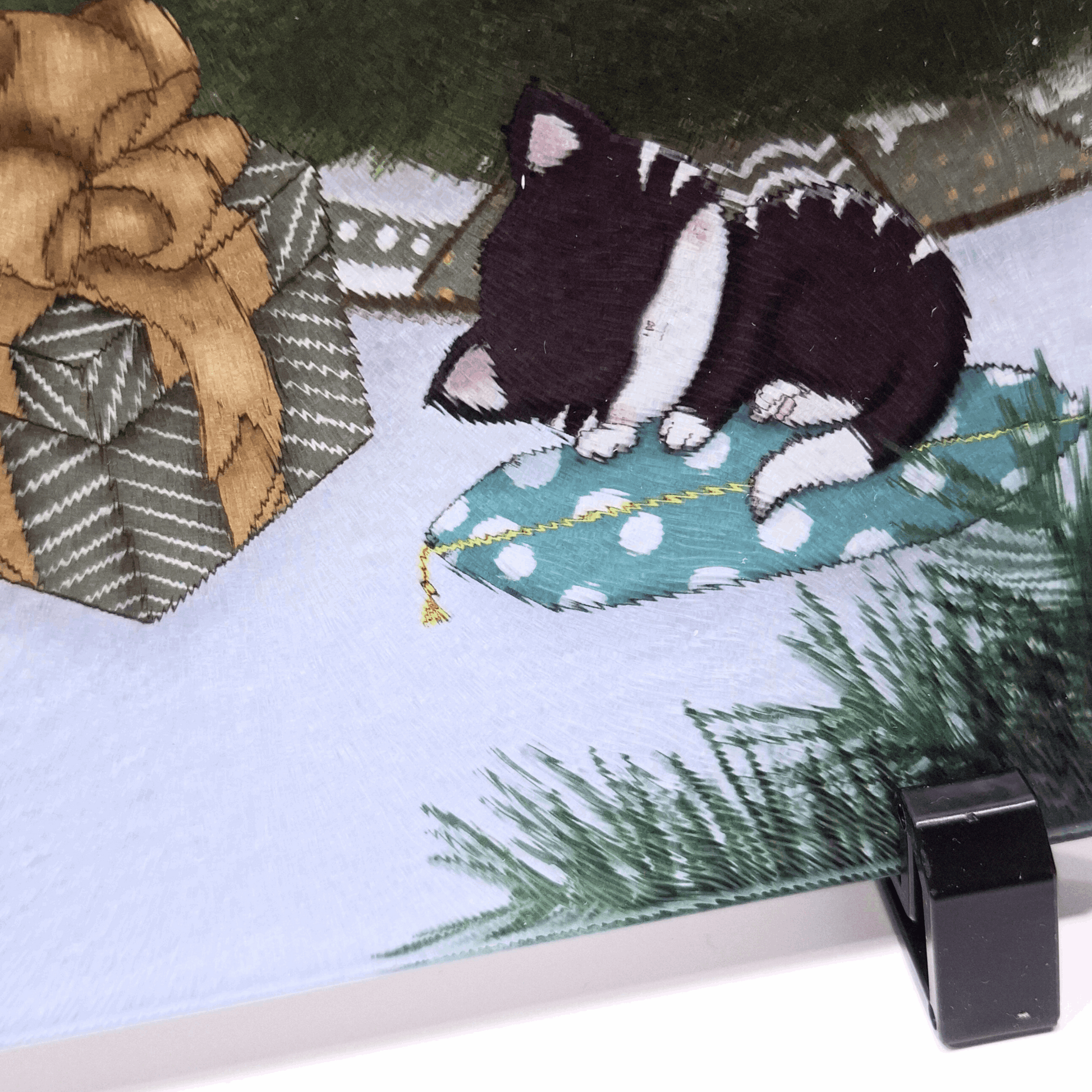 Christmas Highland Cow Glass Cutting Board