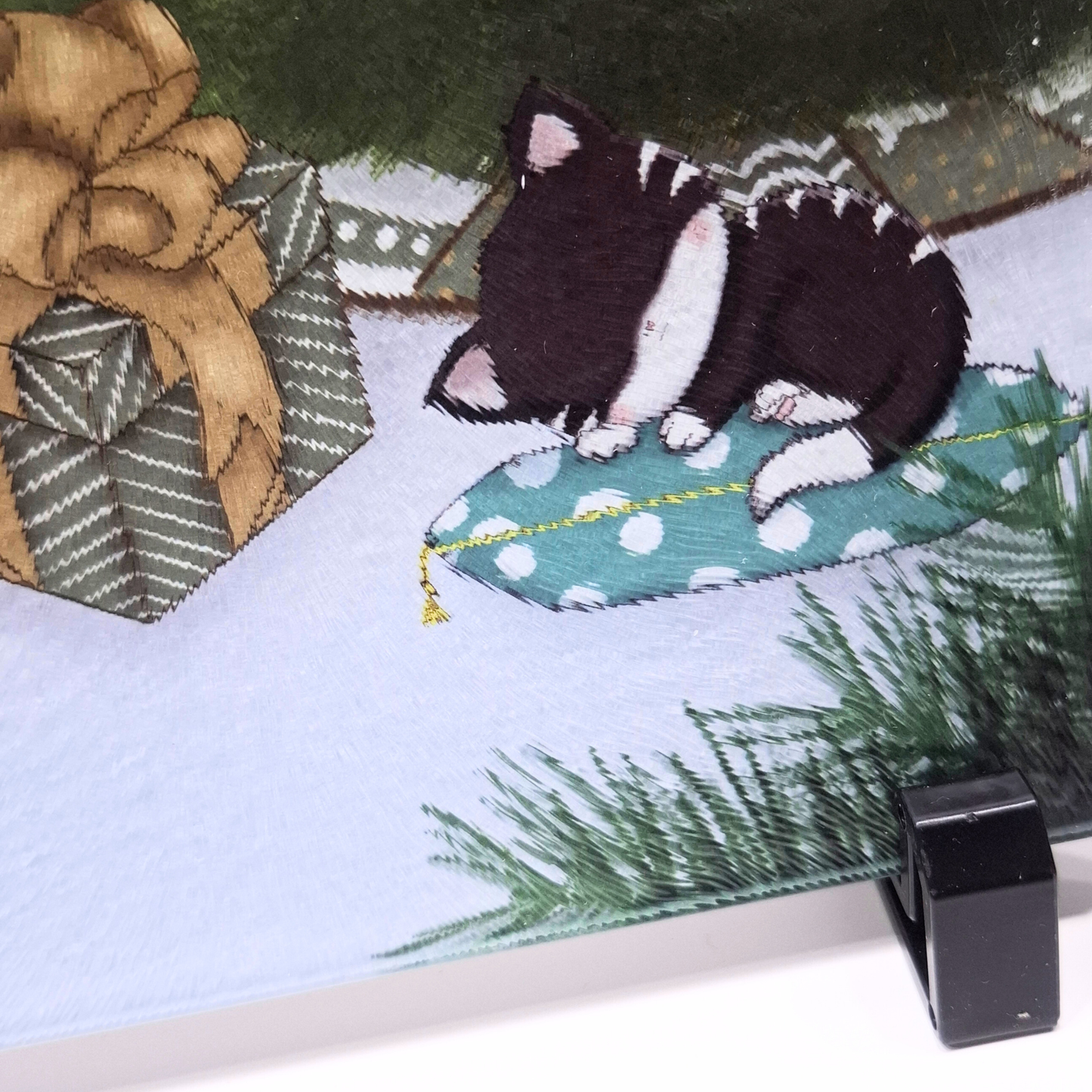 Christmas Highland Cow Glass Cutting Board