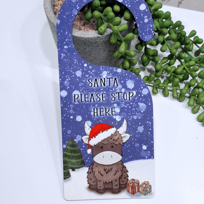 Personalised “Santa Stop Here” Door Hanger – Hand-Drawn Highland Cow Christmas Sign