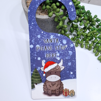 Personalised “Santa Stop Here” Door Hanger – Hand-Drawn Highland Cow Christmas Sign