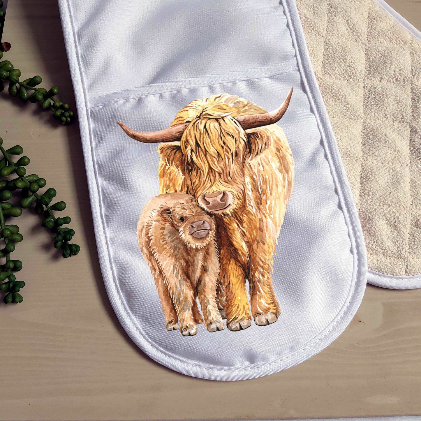 Highland cow double oven glove - Sew Tilley